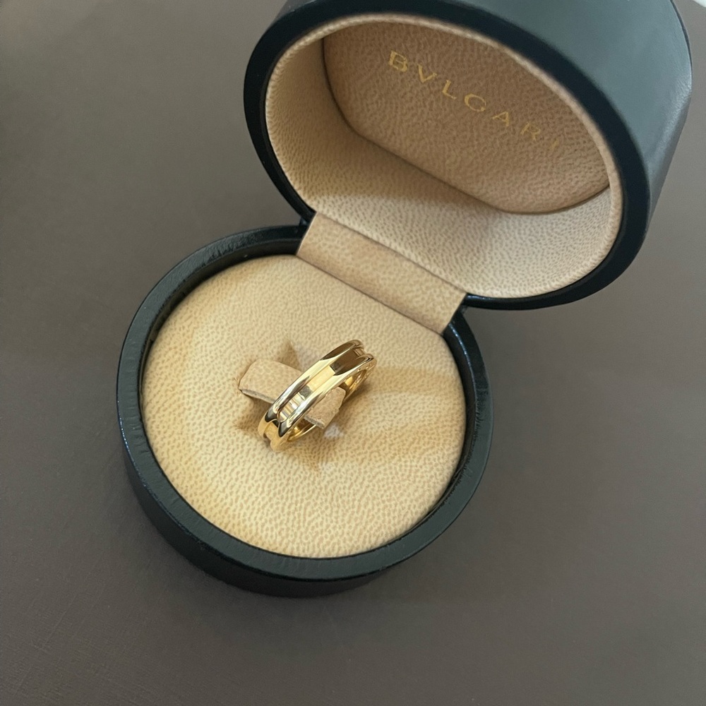 ♥️BVLGARI Ring♥️